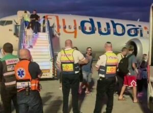 A Flydubai gép esete: egy órával később már terjedni kezdtek az antiszemita összeesküvés-elméletek